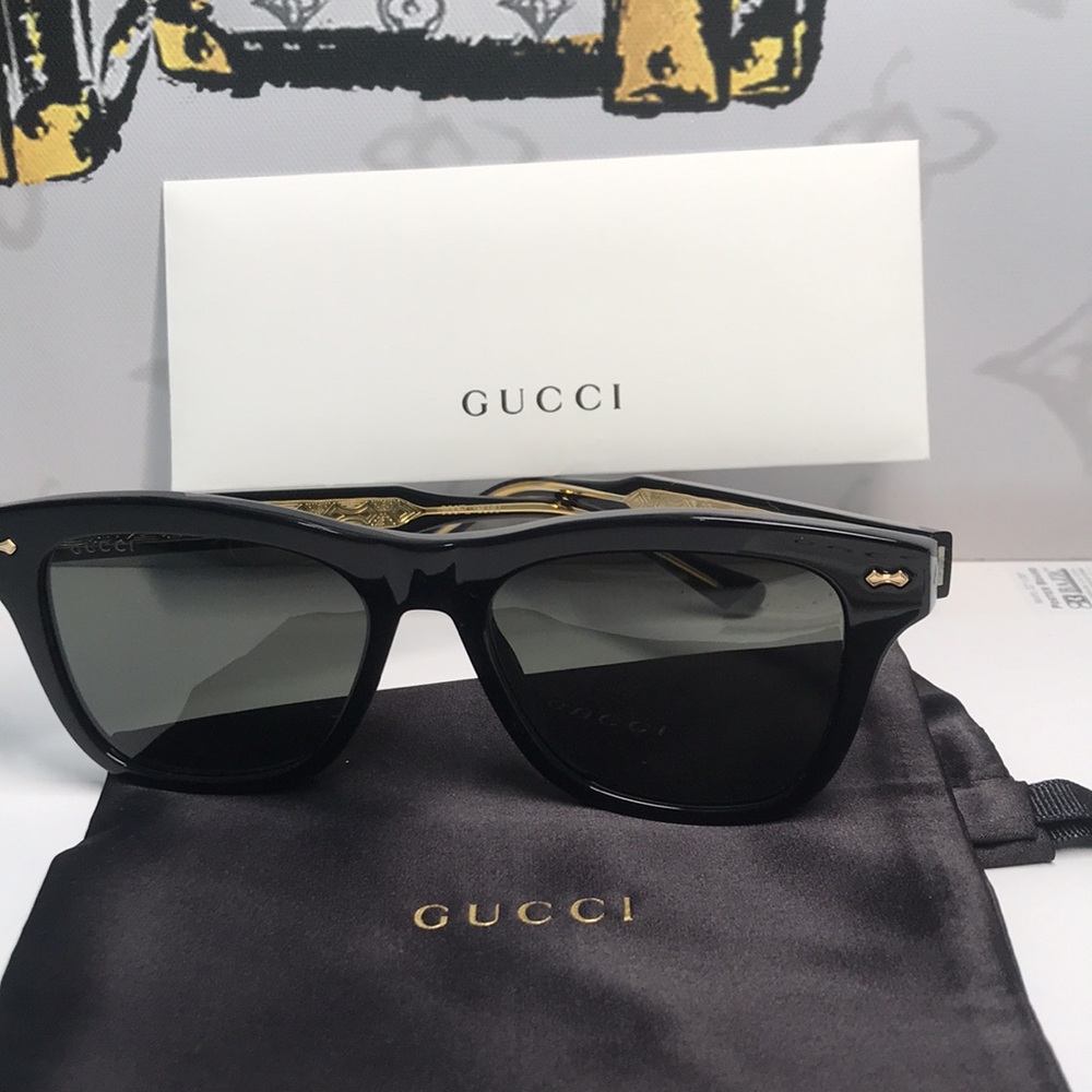 New Authentic Black Sunglasses with Gold Accents GG0910S 001 - Picture 10 of 12